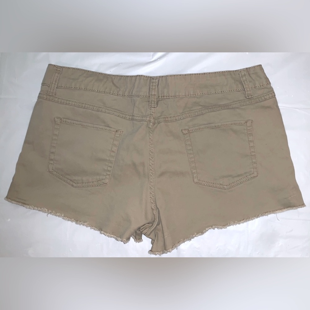 No Boundaries Shorts size 17